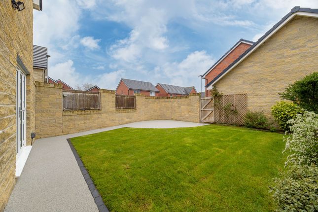 15 Camberley Heath Drive, Warrington photo 4