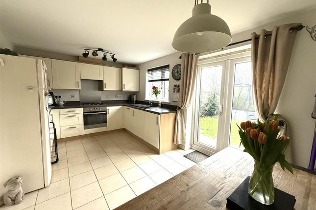 81, Levett Grange, Rugeley photo 2