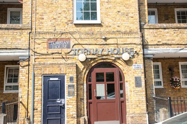 Flat 18, Tornay House Shore Place, London photo 2