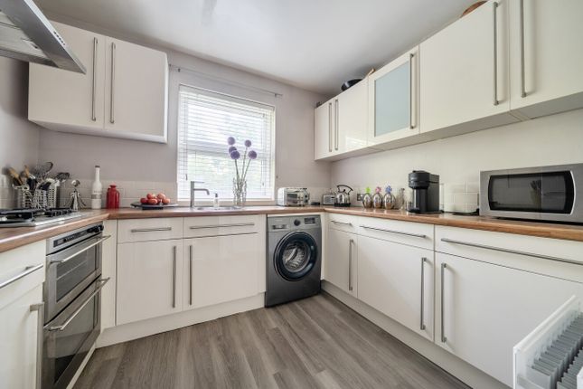 3c, Cobham Terrace, Greenhithe photo 4