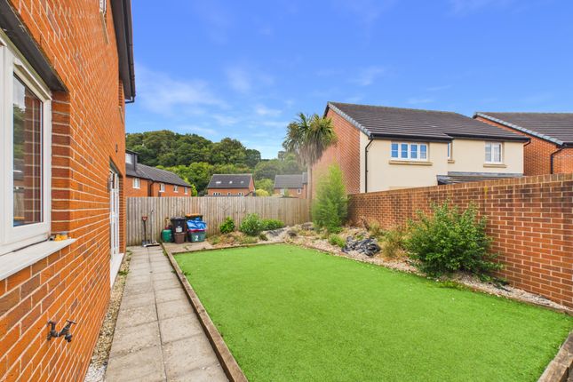 2, Hoelion Grove, Newport photo 4