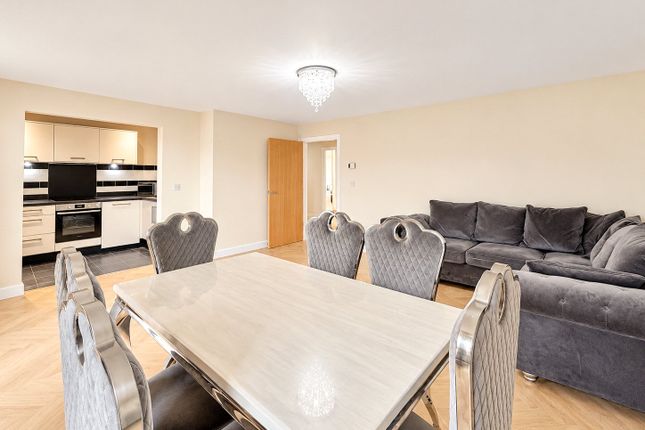 34 Charcot Road, London photo 3