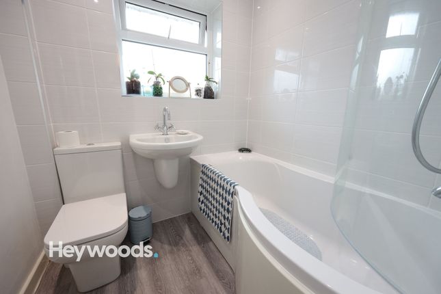 29 Wharf Terrace, Crewe photo 4