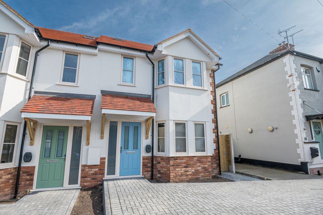 Thumbnail Town house for sale in Elmsleigh Drive, Leigh On Sea