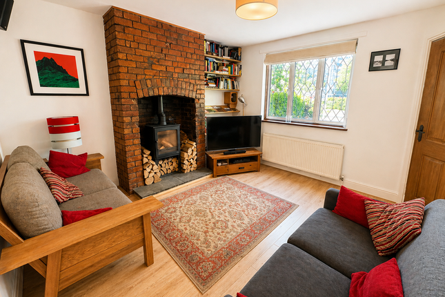 645, Altrincham Road, Manchester photo 3