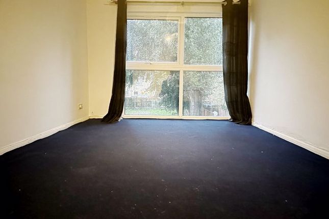 Flat 5, Crowhurst Court, Lansdowne Road, London photo 3