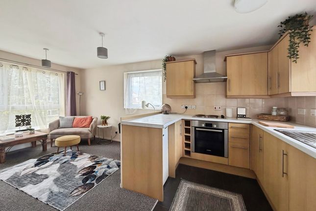 20 The Hawthorns, Comberton Road, Kidderminster photo 2