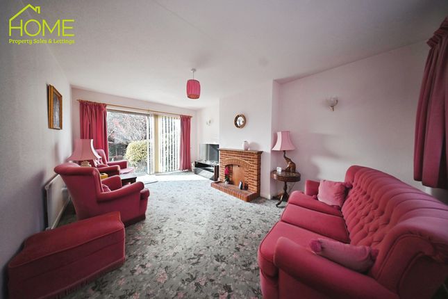 12 Carisbrooke Avenue, Leicester photo 2