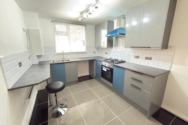 2, Westerdale, Luton photo 2