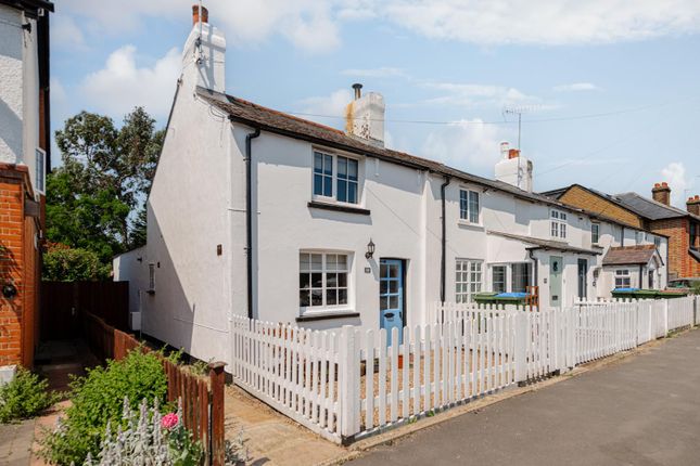 Thumbnail Property for sale in Coverts Road, Claygate, Esher