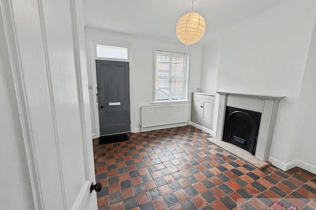 22 Grosvenor Street, Leek photo 3