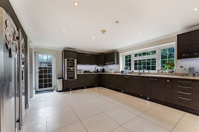 16, Blackley Close, Hertfordshire photo 4