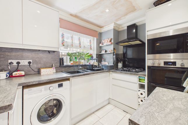 42, Ilthorpe, Kingston Upon Hull photo 2