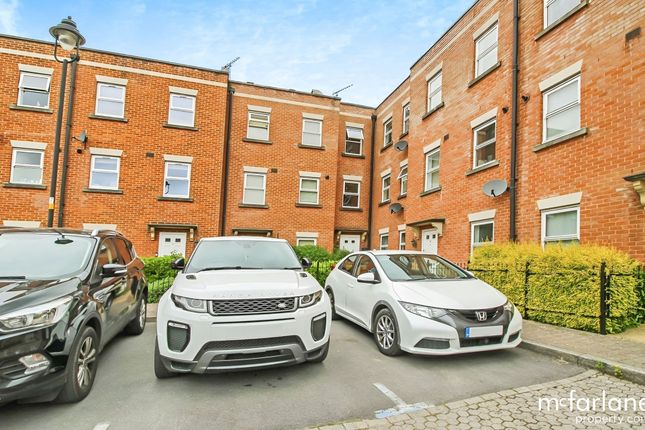 2-bed flat on 44 Godwin Court, Swindon, £134,750