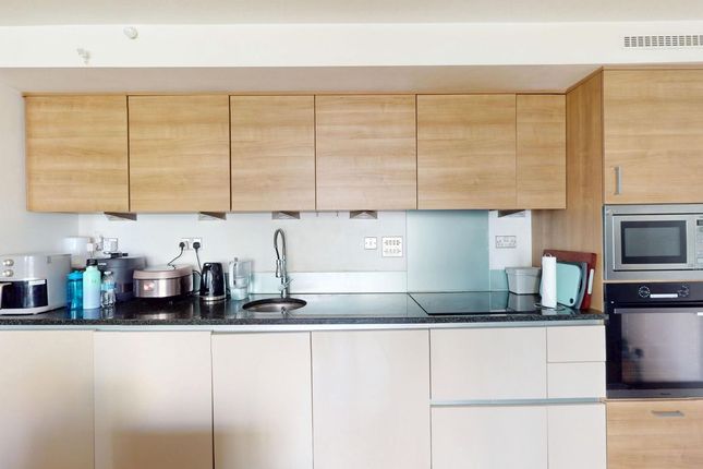 22 Metcalfe Court, Teal Street, London photo 2