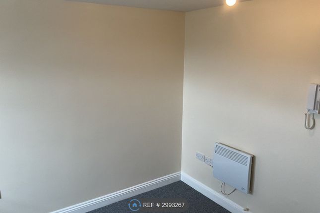 Flat, Acorn Lodge Lye Lane, St Albans photo 5