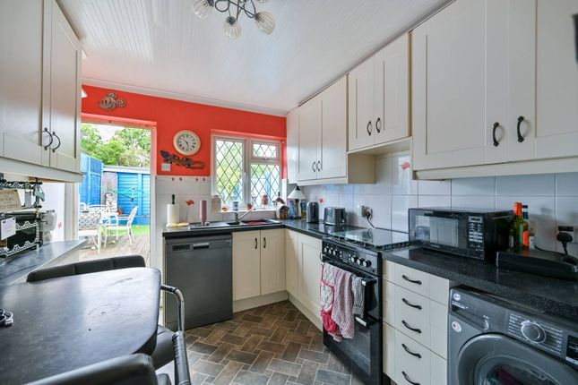 Thumbnail Terraced house to rent in Charminster Road, Worcester Park