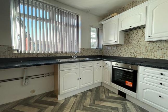 53, Kedward Avenue, MIDDLESBROUGH photo 4