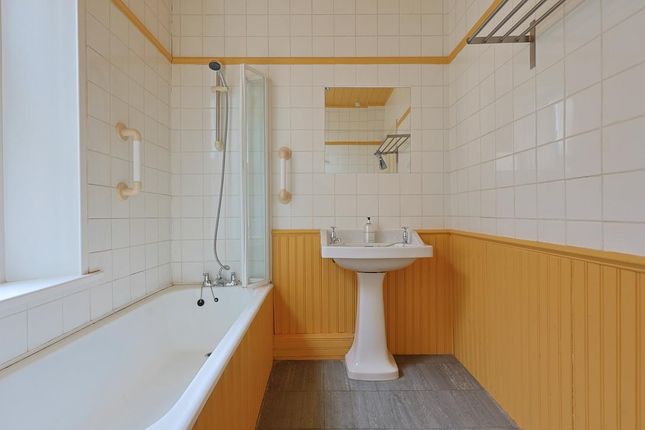 7, Grosvenor Place, Newcastle Upon Tyne photo 3