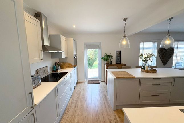 42, Millfields Close, Pembrokeshire photo 3