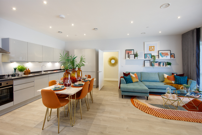1 bedroom flat for sale in Merrielands Crescent, Dagenham