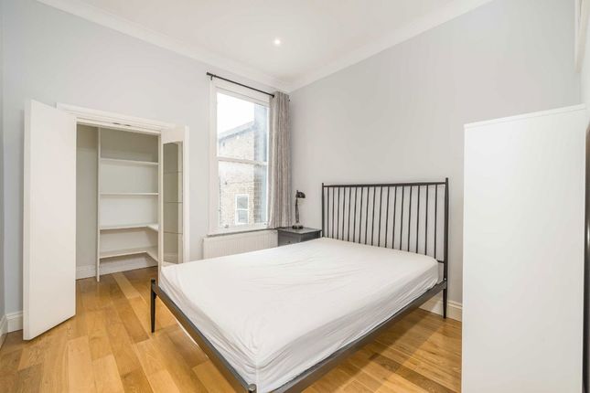 Flat B, 228, Kilburn Lane, London photo 4