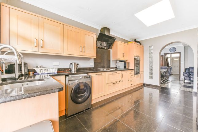 Mayfield Road, Thornton Heath photo 4
