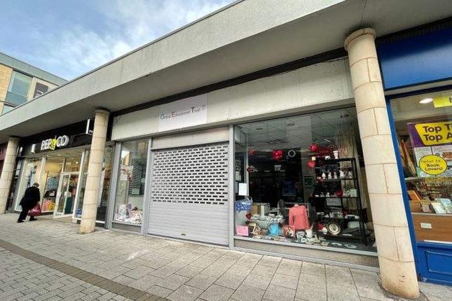 Commercial property to let in Pescod Square, Boston