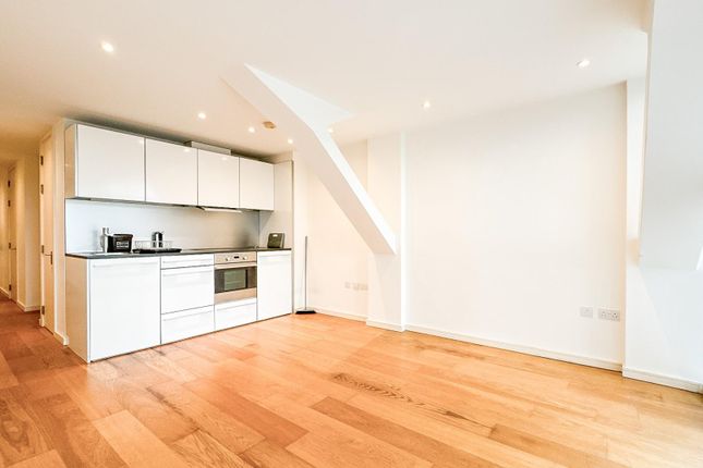 Thumbnail Flat for sale in Skypark Road, Bedminster, Bristol