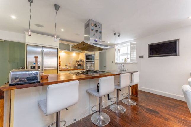 Detached house for sale in Helena Road, Ealing, London