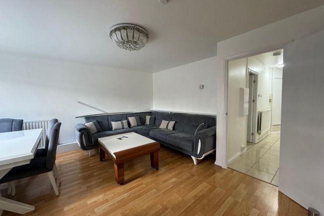 Flat to rent in Miller House, West Green Road, London