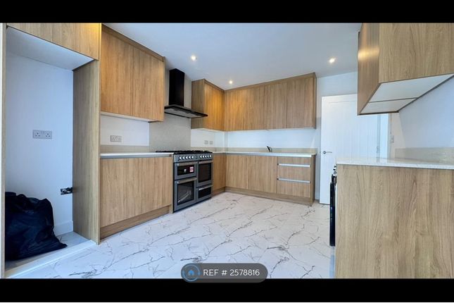 Fitted Kitchen