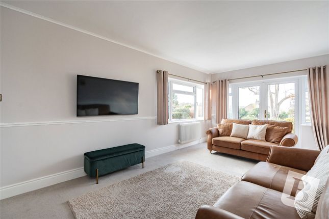 53, Pine Avenue, Kent photo 4