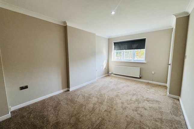 1, Monash Close, Liverpool photo 3