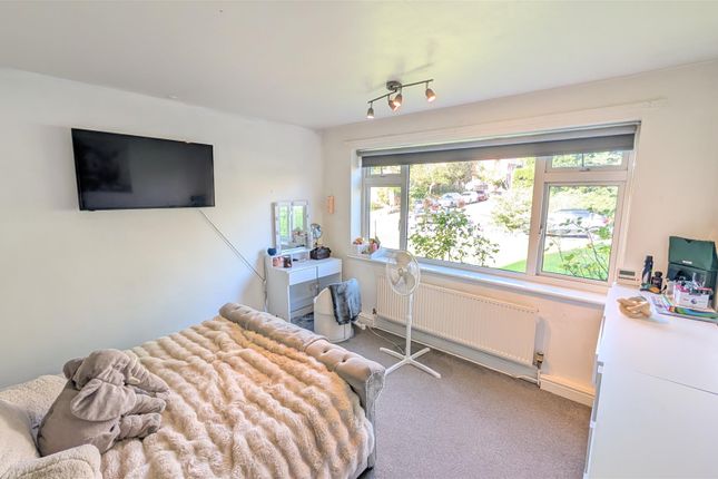 Pine Court, Leamington Spa photo 5