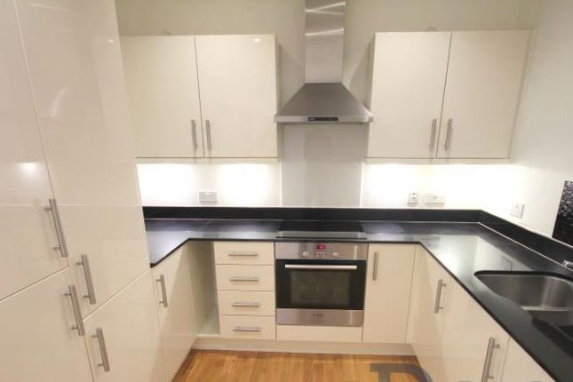 Flat to rent in Zenith Close, London