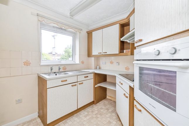 1, Crosfield Court, 244-248, Lower High Street, Watford photo 4