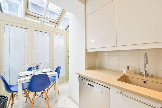 Flat to rent in West Eaton Place, Belgravia, London