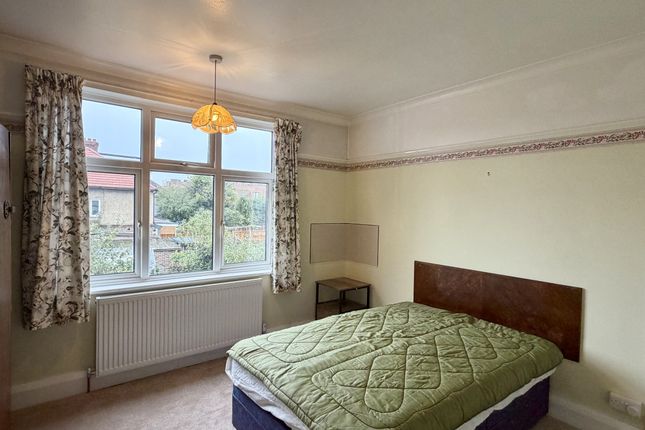 Aldborough Road South, Ilford photo 5