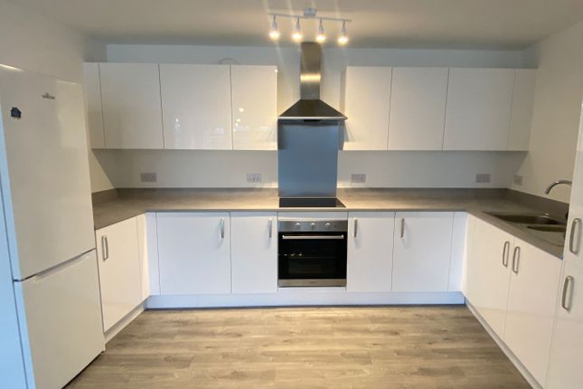Flat 24, Kirkham Court, Northfleet photo 2