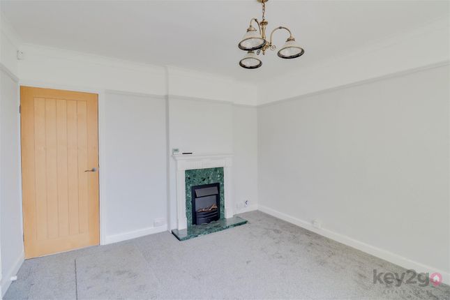 22, Carson Mount, Sheffield photo 2