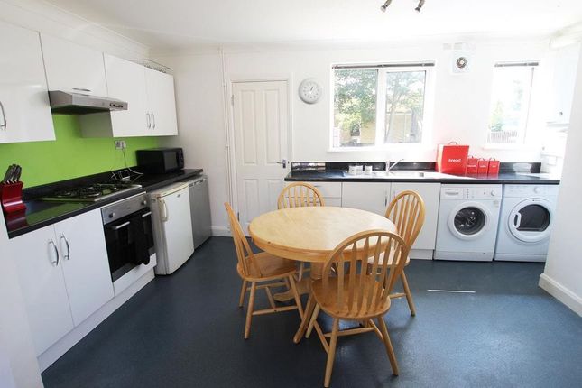24, Kingsland Avenue, Northampton photo 3