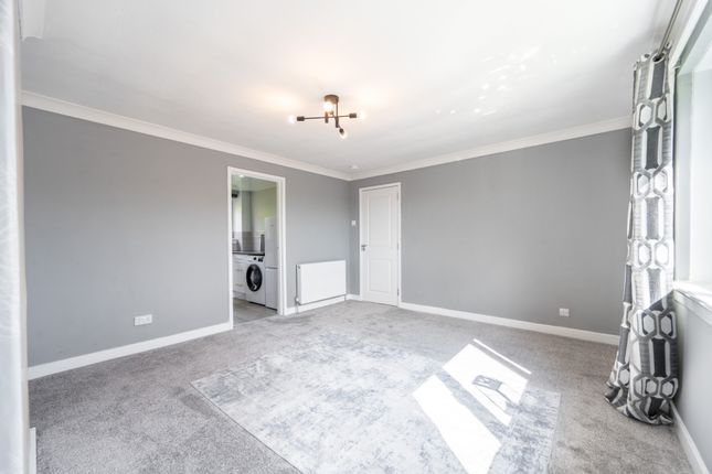 54, Amochrie Road, Paisley photo 3