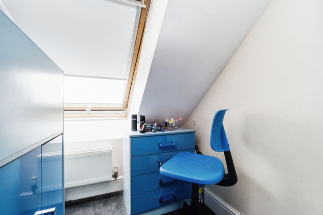 Flat for sale in 106 Lodge Lane, Romford