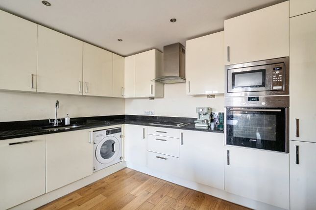 Flat 10, Mulberry House, 3, William Street, Berkshire photo 4