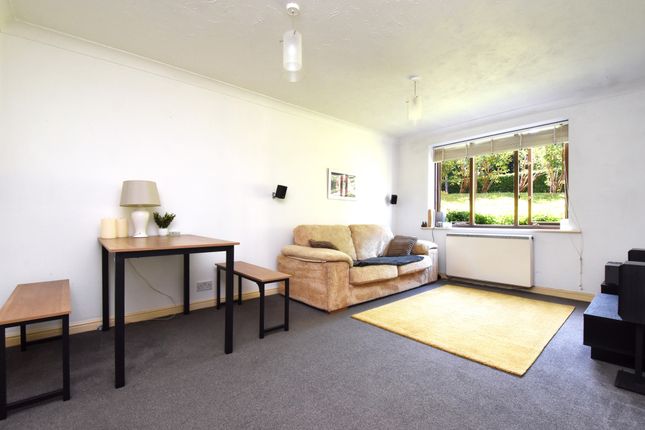 Flat 1 Baydon Court,, 2 -8 Durham Avenue, Bromley photo 2