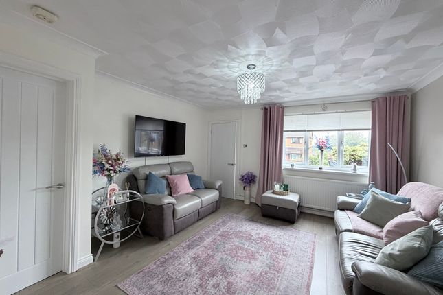 1 Ynys Hir, Pontypridd photo 4
