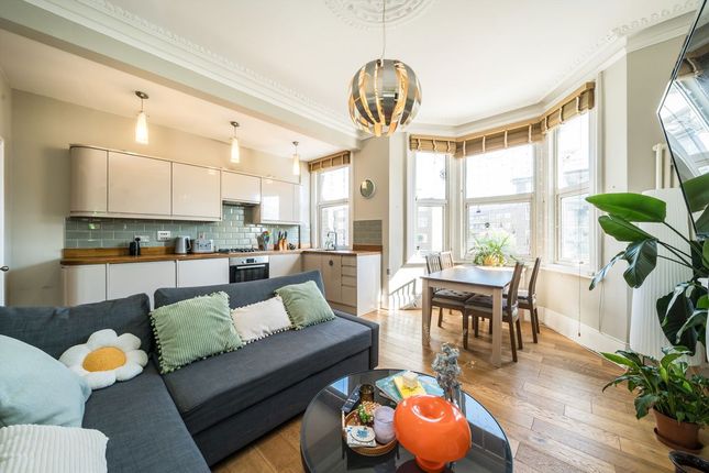 108, Stockwell Road, London photo 4