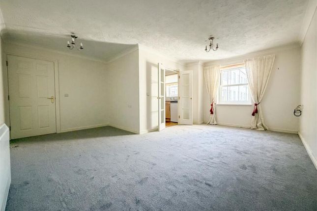 37 IMPERIAL COURT, Marine Parade West, Clacton on Sea photo 4