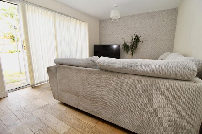 16, Hillman Grove, Birmingham photo 4